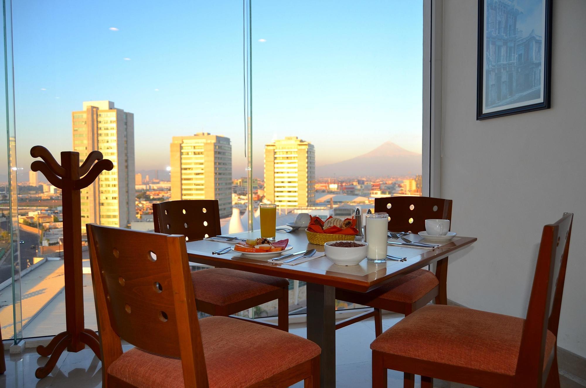 Hotel La Quinta By Wyndham Puebla Palmas Angelopolis Extérieur photo